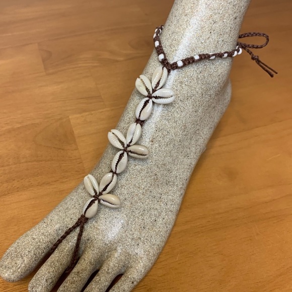 Handmade Cowrie Shell Macrame Anklet w/ Toe Ring – Dark Brown - Picture 2 of 9